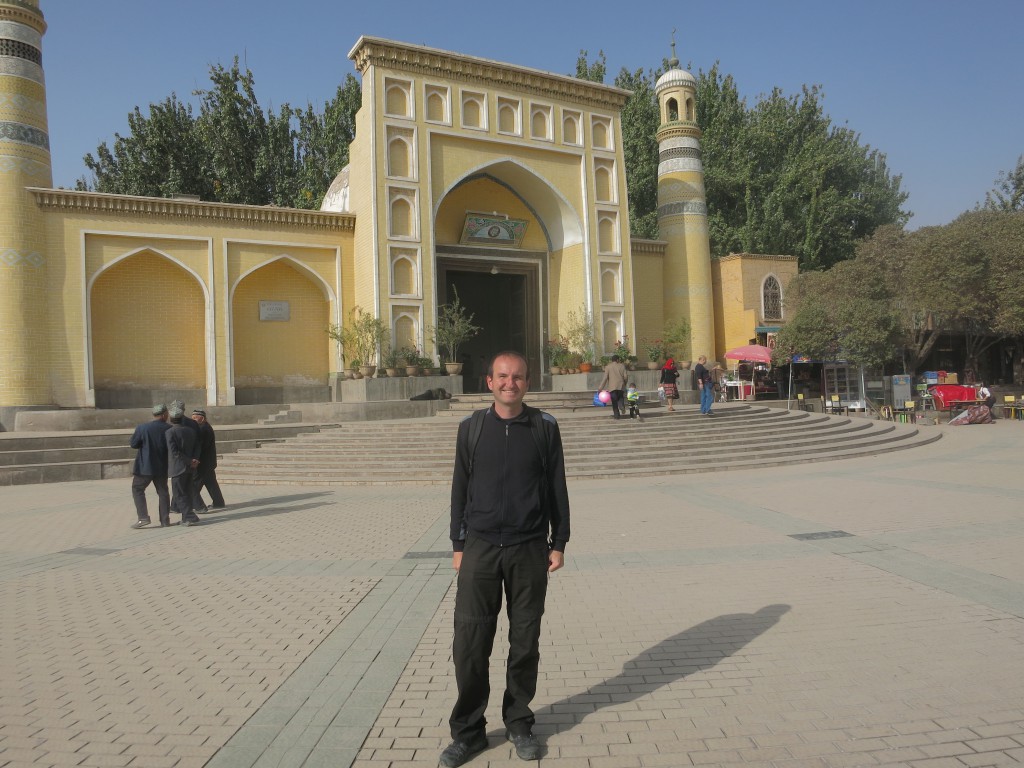 Vor der Id-Kah-Moschee