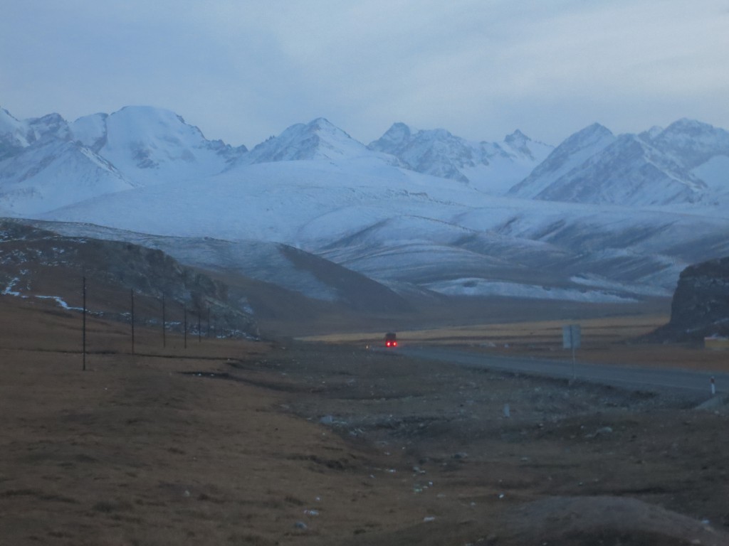 Zu Füßen des Tianshan-Gebirges