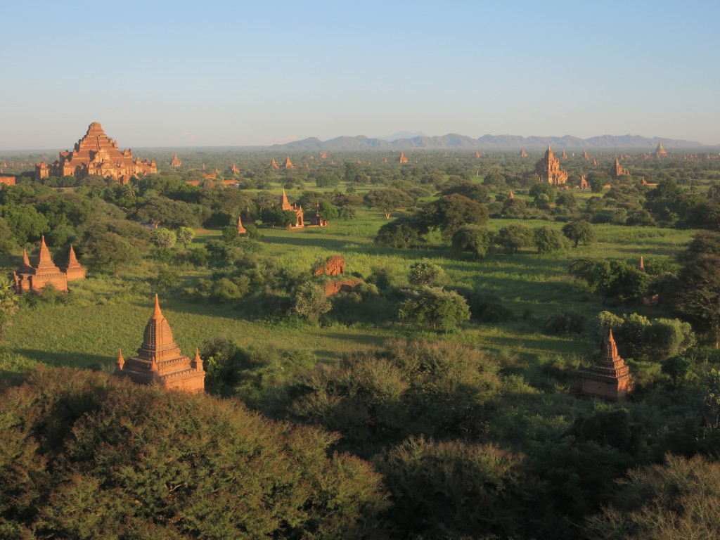 Blick von der Shwe-san-daw-Pagode am Abend