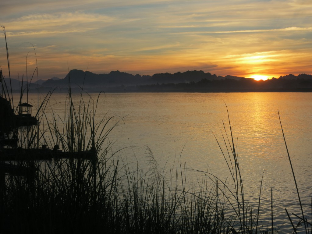 Sonnenuntergang am Salween