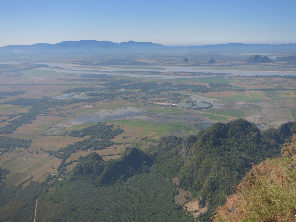 Blick vom Zwegabin Richtung Kyauk-ka-lat