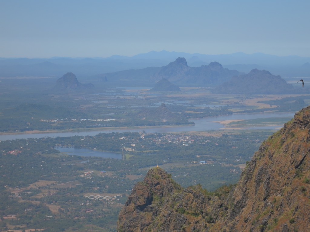 Blick vom Zwegabin Richtung Hpa-an