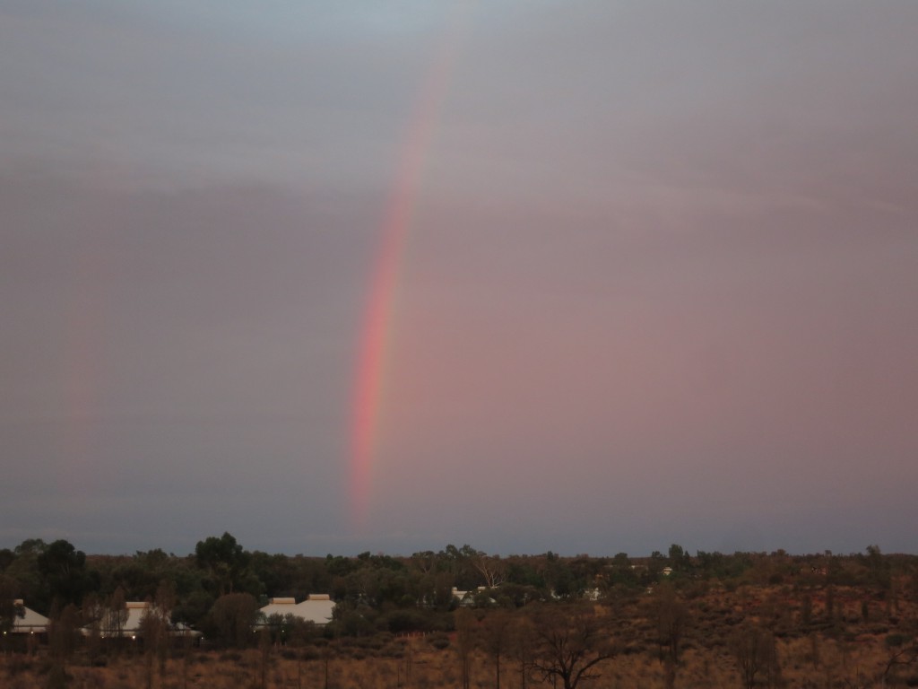 Regenbogen in der Wüste