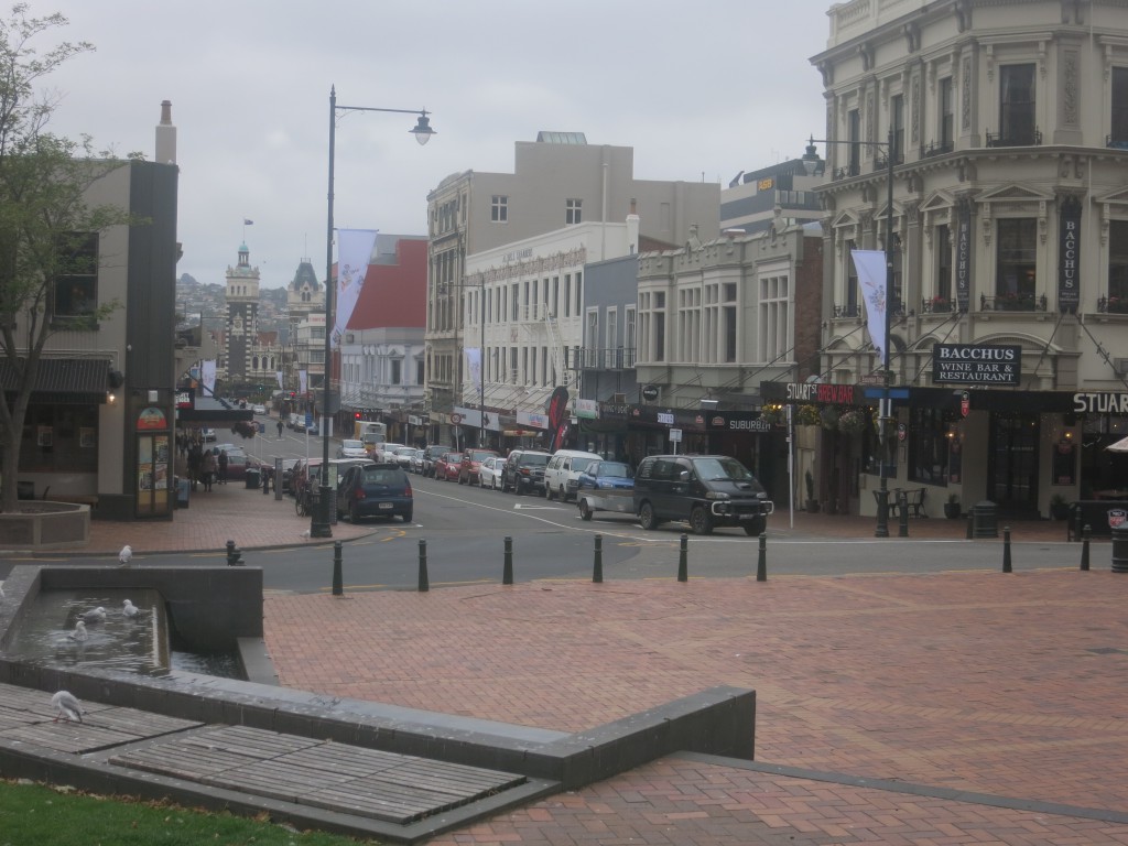 Blick vom Octacon über die Stuart Street zum Bahnhof