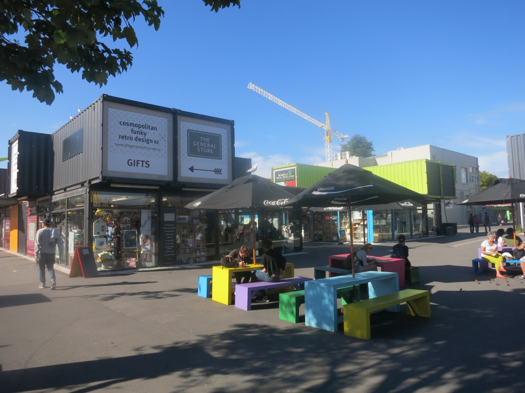 Bunte Container im Zentrum