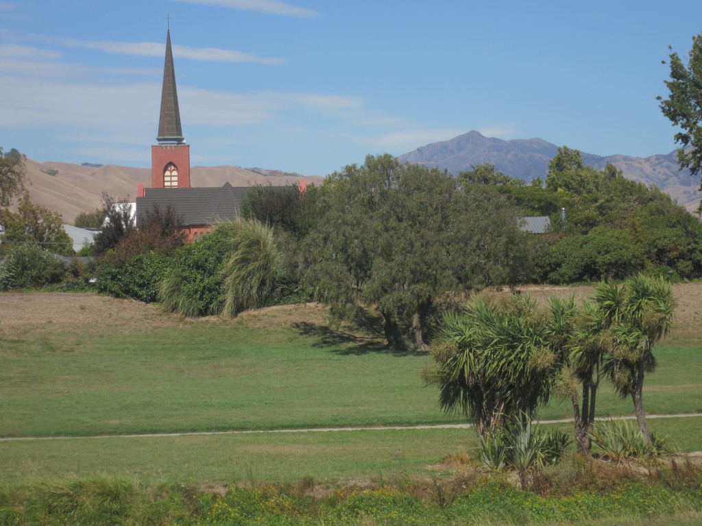 Anglikanische Kirche hinter dem Taylor River