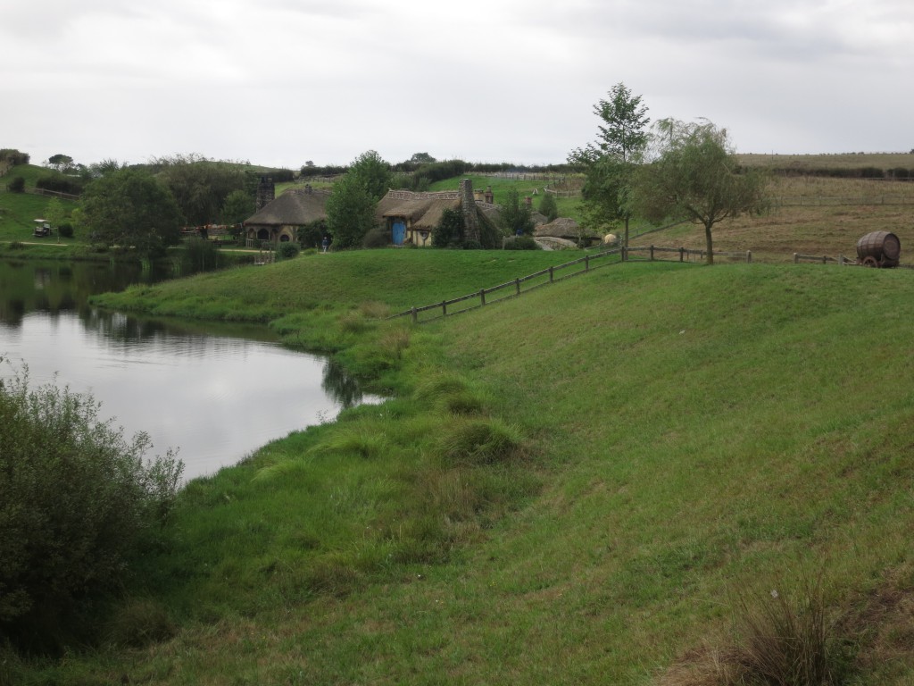 Hobbiton Movie Set: Auf dem Weg zur Kneipe Green Dragon