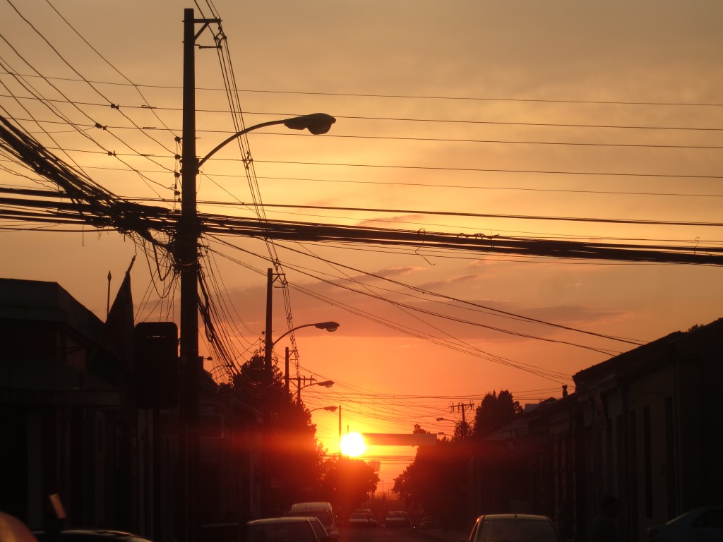 Sonnenuntergang in den Straßen von Los Ángeles