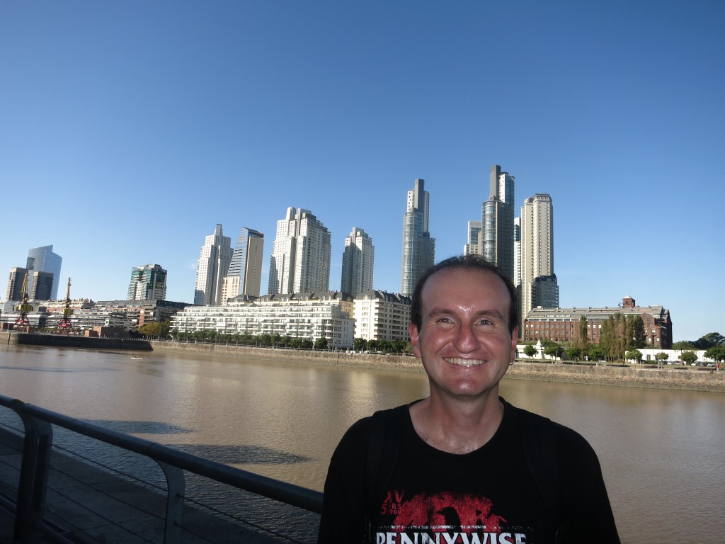 Vor einem Dock in Puerto Madero