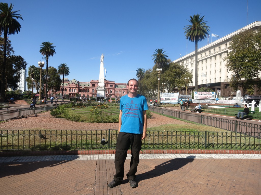 Vor der Plaza de Mayo