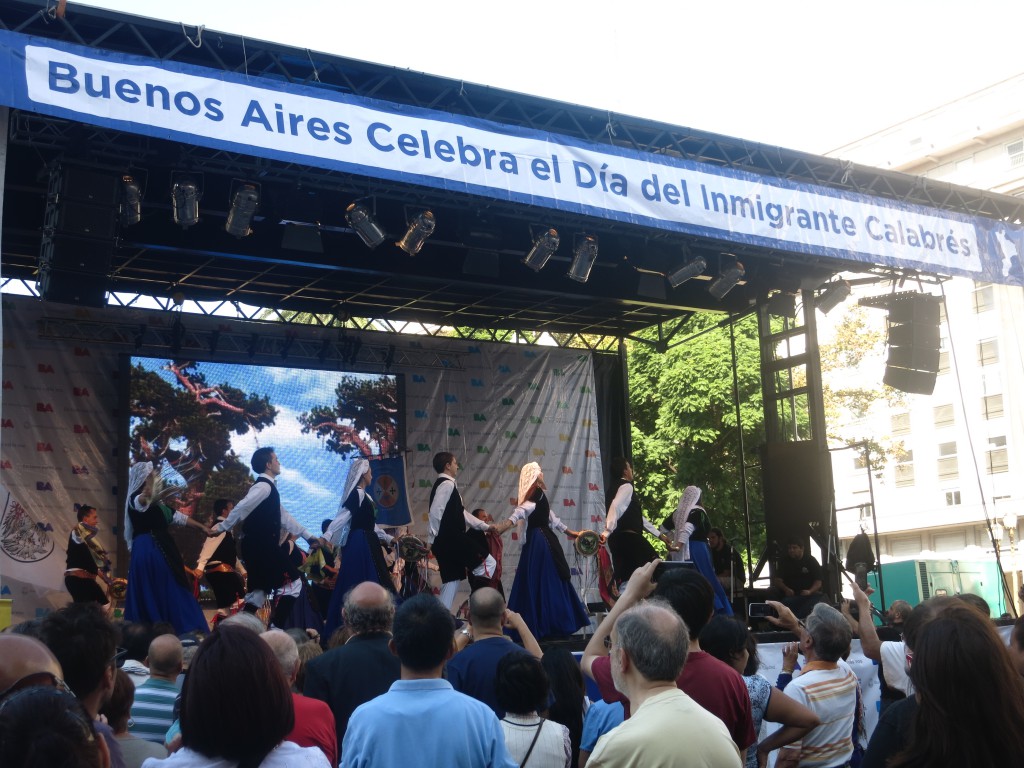 Traditioneller Tanz nahe der Plaza de Mayo