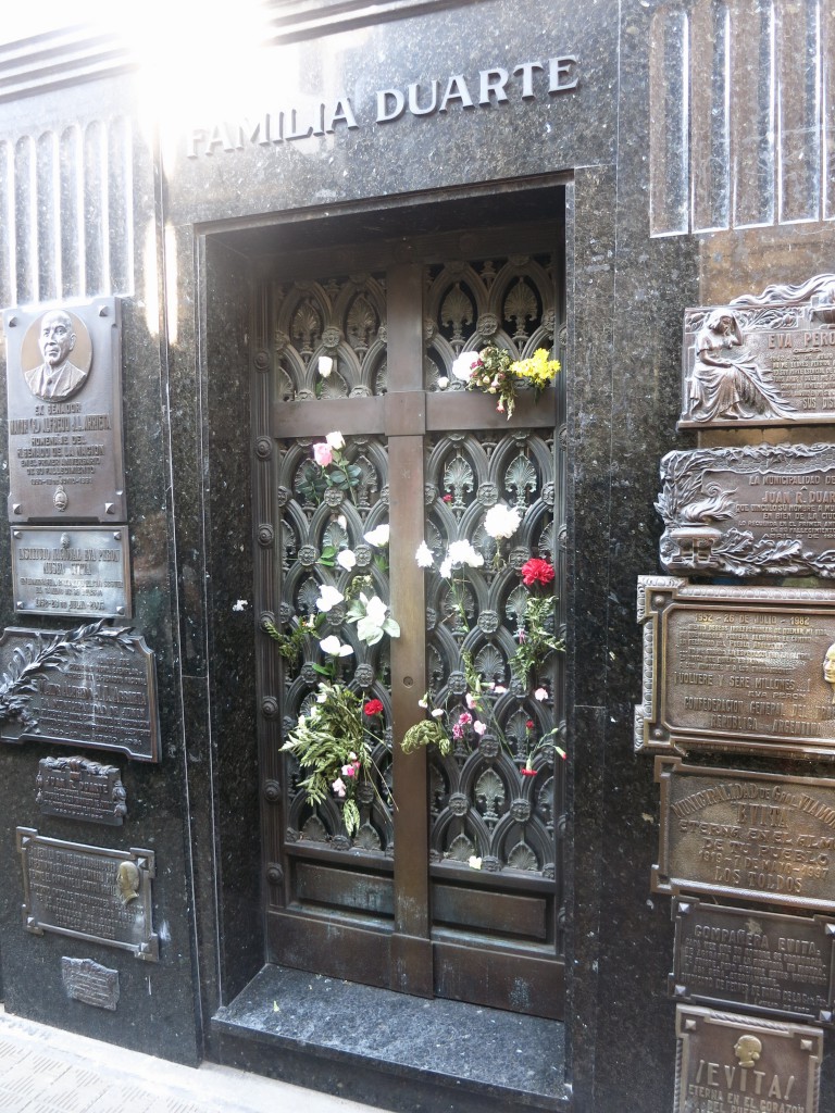 Grab von María Eva Duarte de Perón und Familienangehörgen