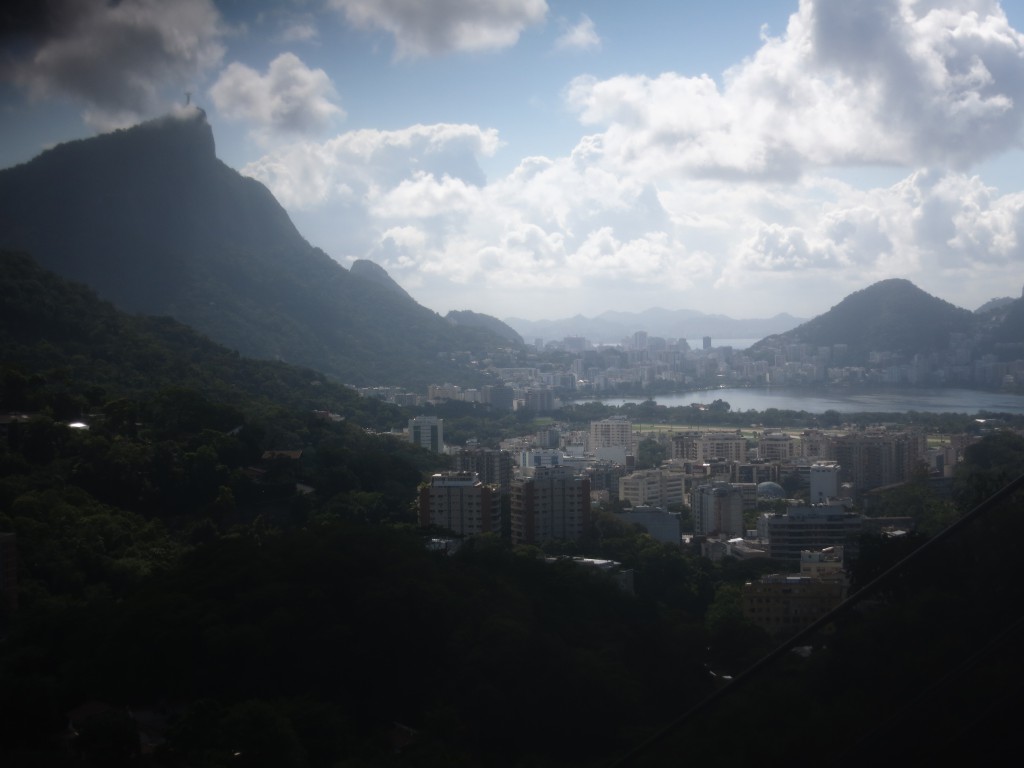 Blick von der Favela Rocinha auf den Corcovado