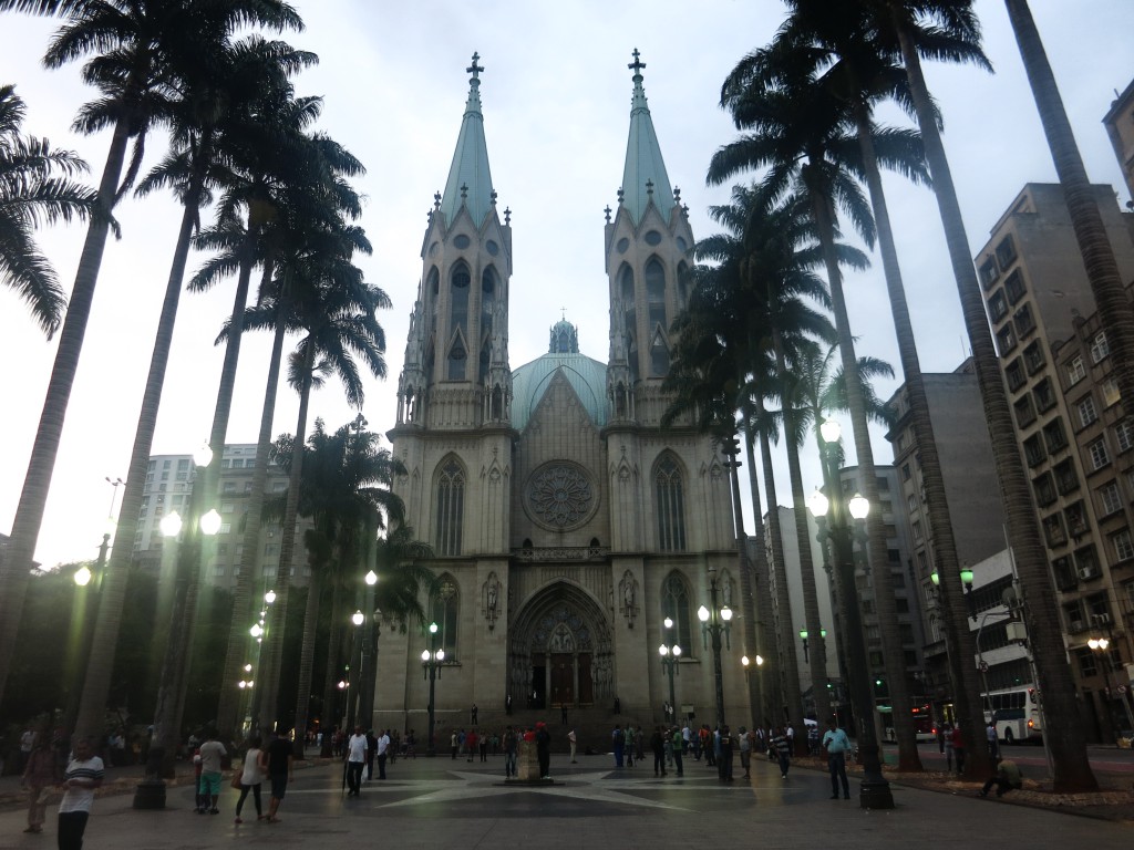 Praça da Sé und Catedral da Sé