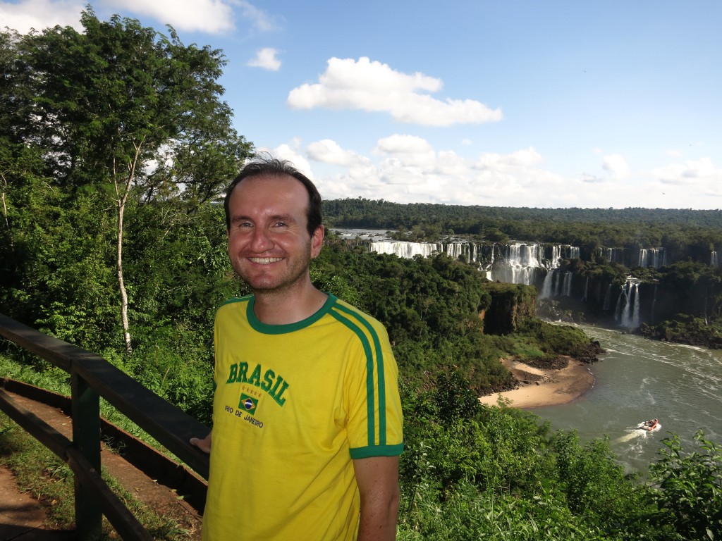 Vor den Iguazú-Wasserfällen