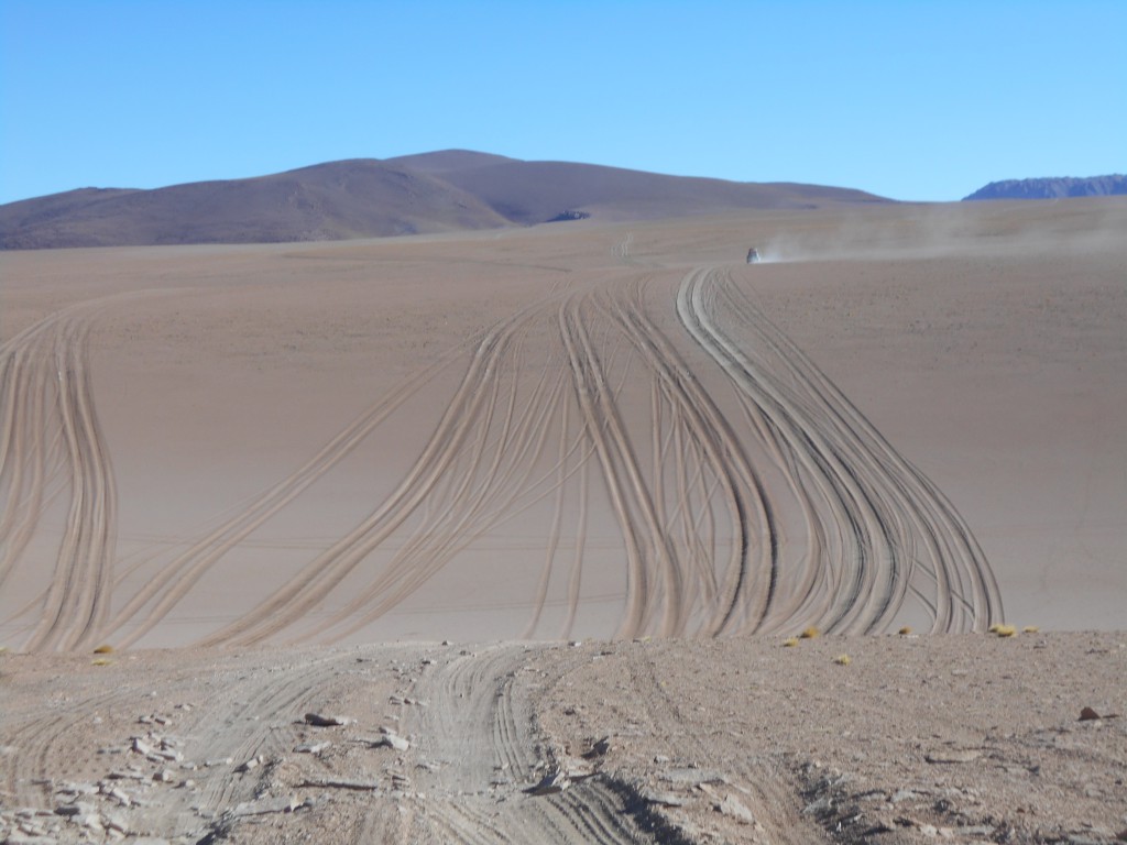 Fahrt durch die Desierto de Siloli