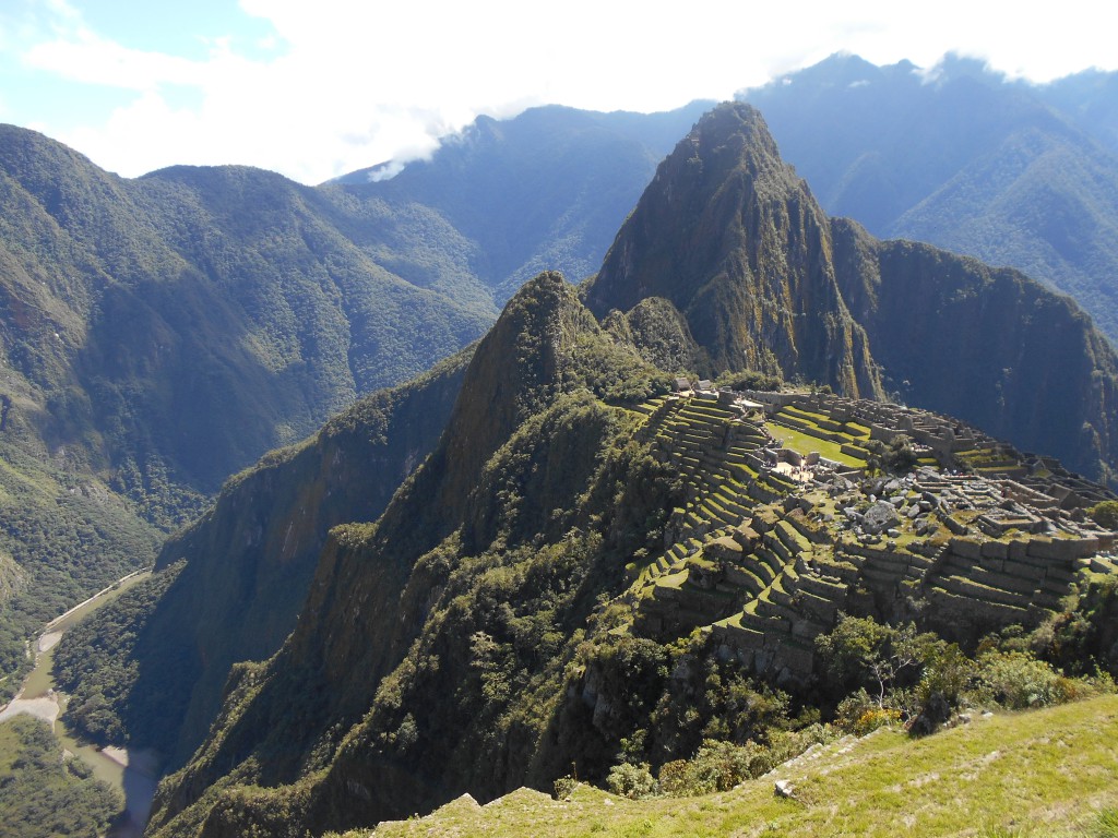 Die Ruinen des Machu Picchu und der Río Urubamba