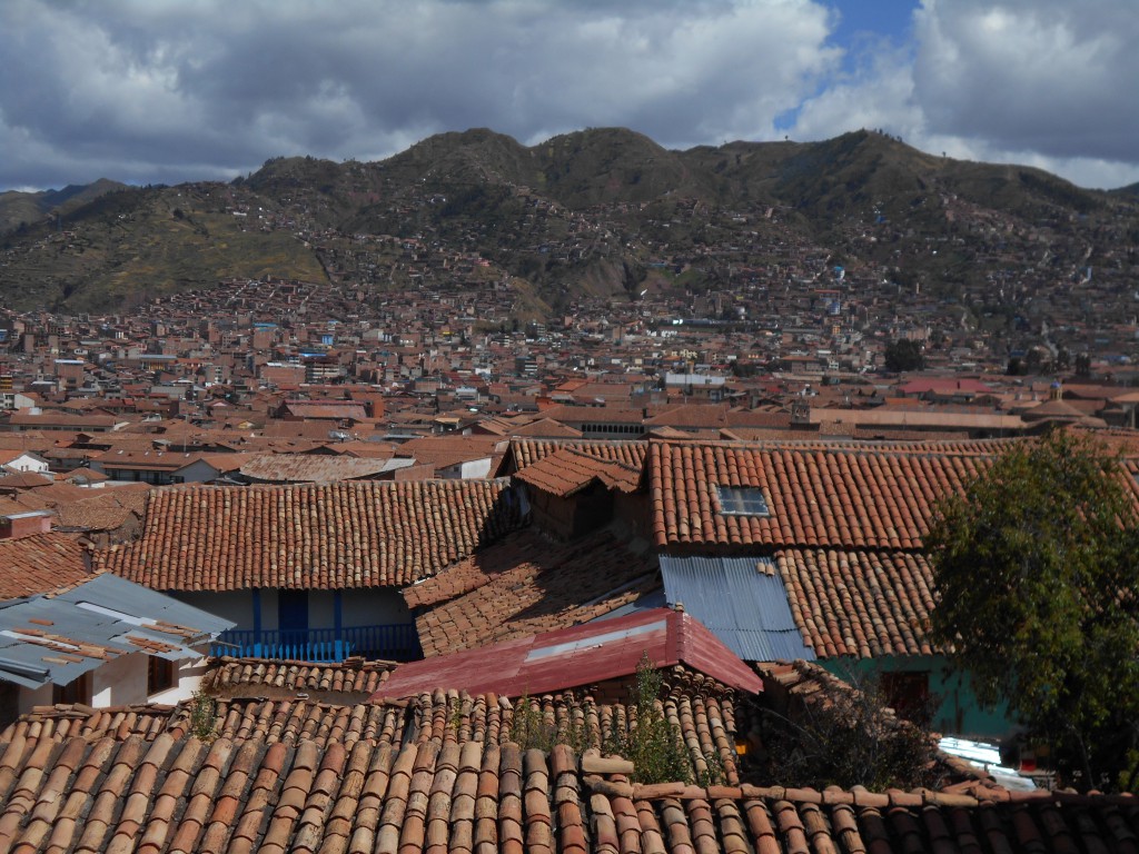 Blick vom Hostel über die Dächer Cuscos