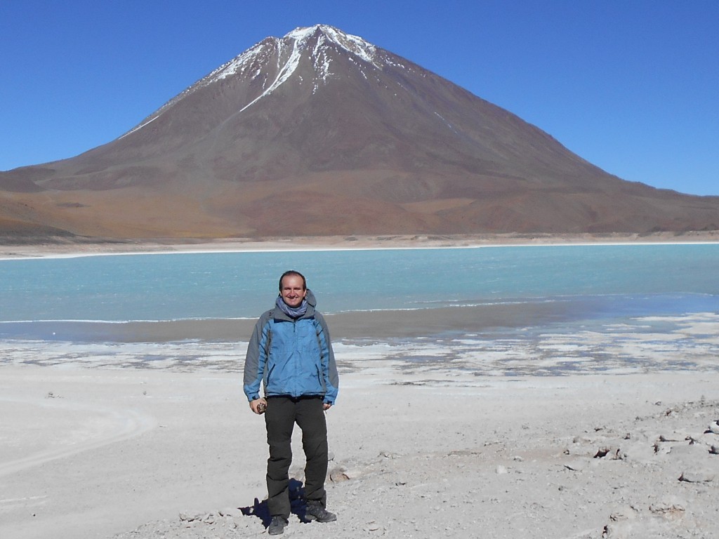 Vor der Laguna Verde und dem Volcán Licancabur