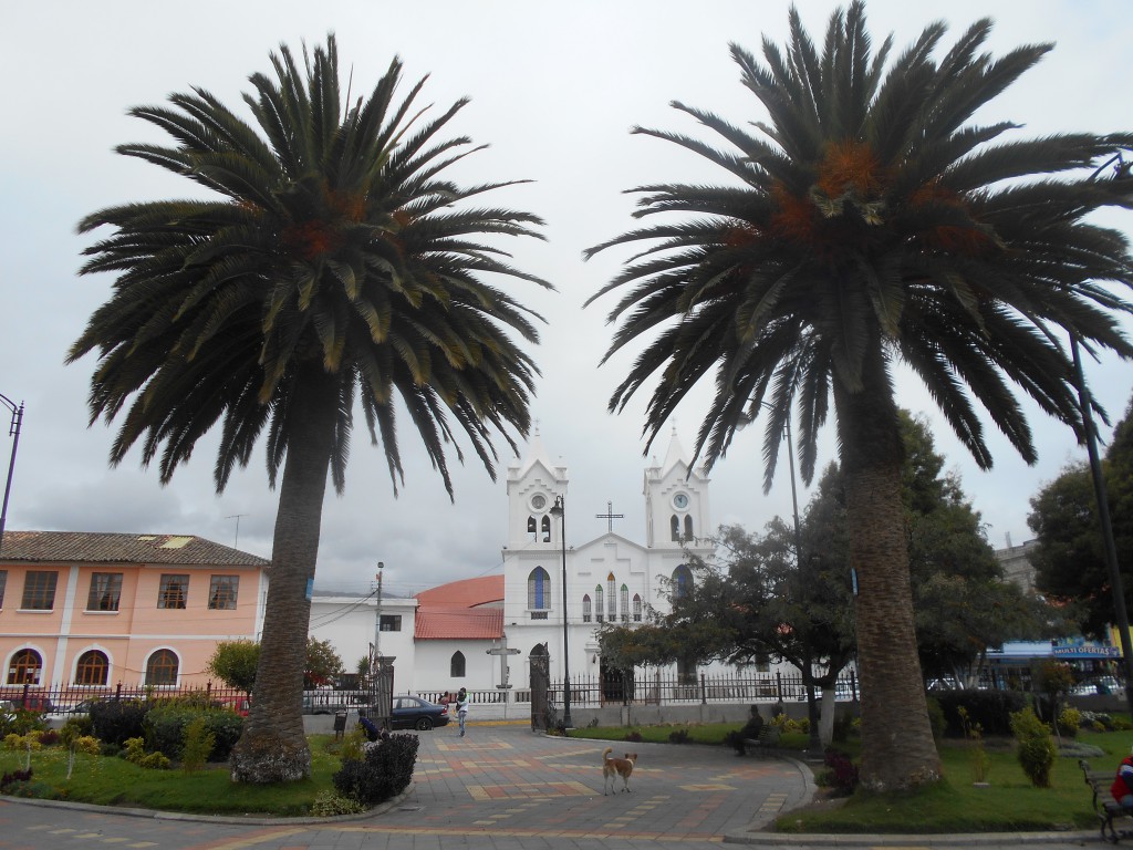 Saquisilí: Iglesia Matriz hinter dem Parque Central