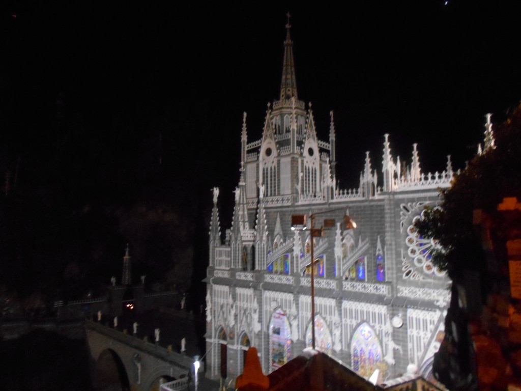 Santuario de Las Lajas auf der Schlucht des Río Guáitara